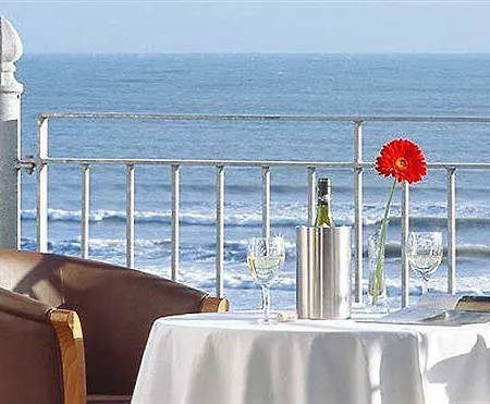 Garryvoe Hotell